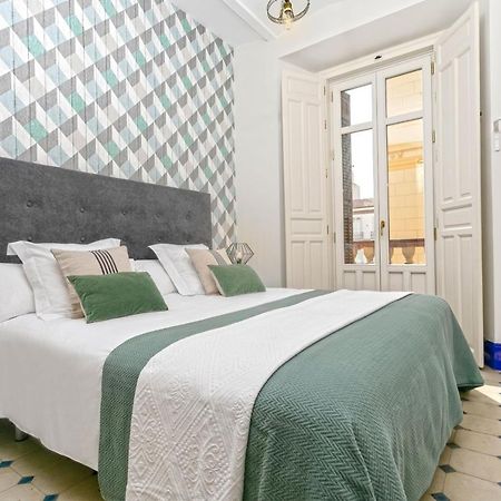 Genteel Home Cervantes มาลากา ภายนอก รูปภาพ